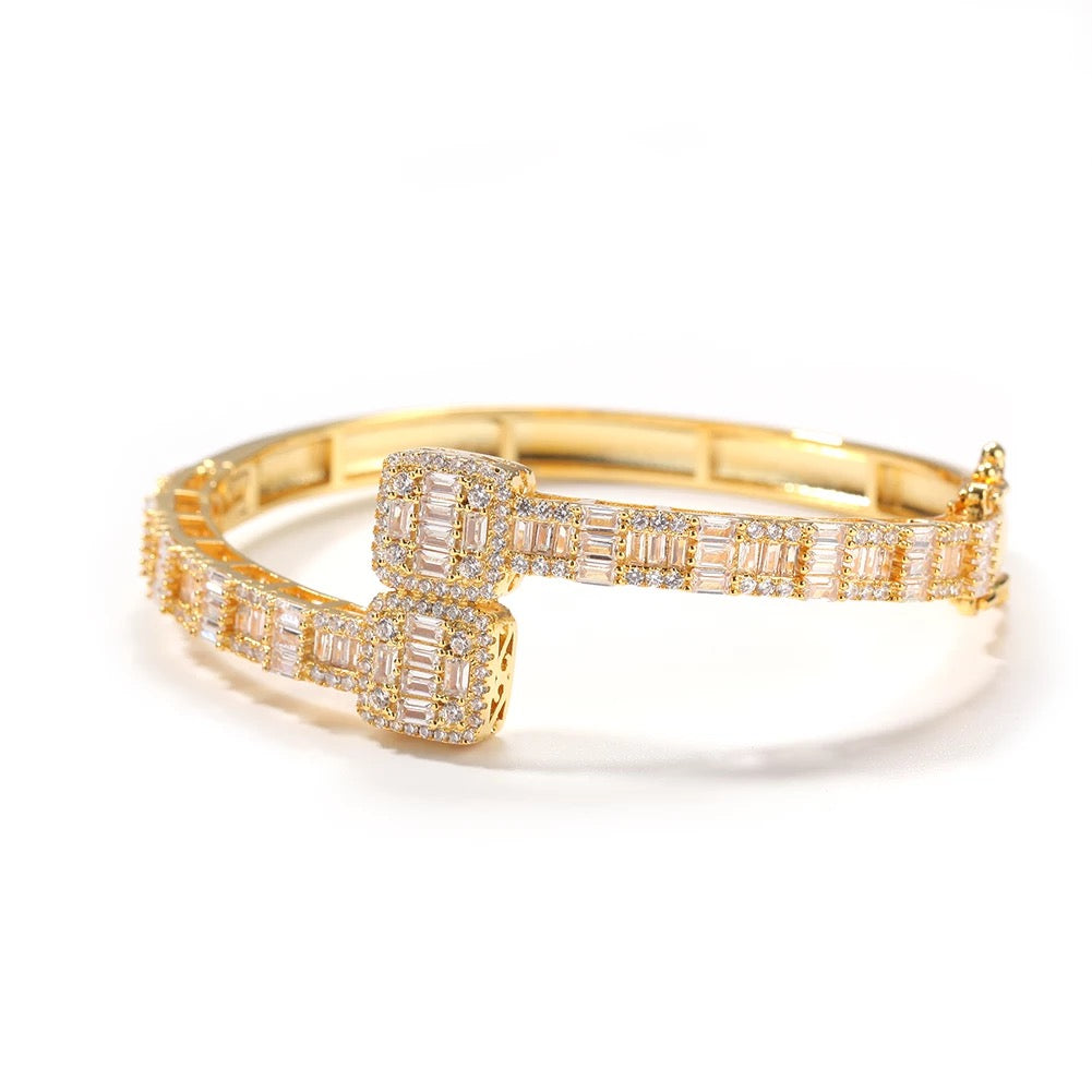 BAGUETTE SQUARE BANGLE